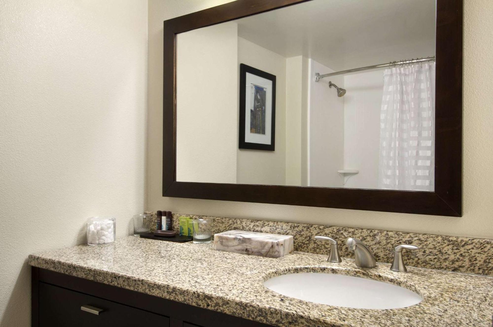 Embassy Suites By Hilton Seattle - Tacoma International Airport Tukwila Dış mekan fotoğraf